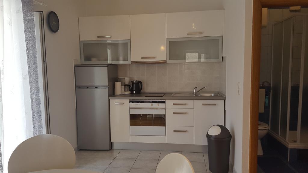 Apartments Karlo Makarska Esterno foto